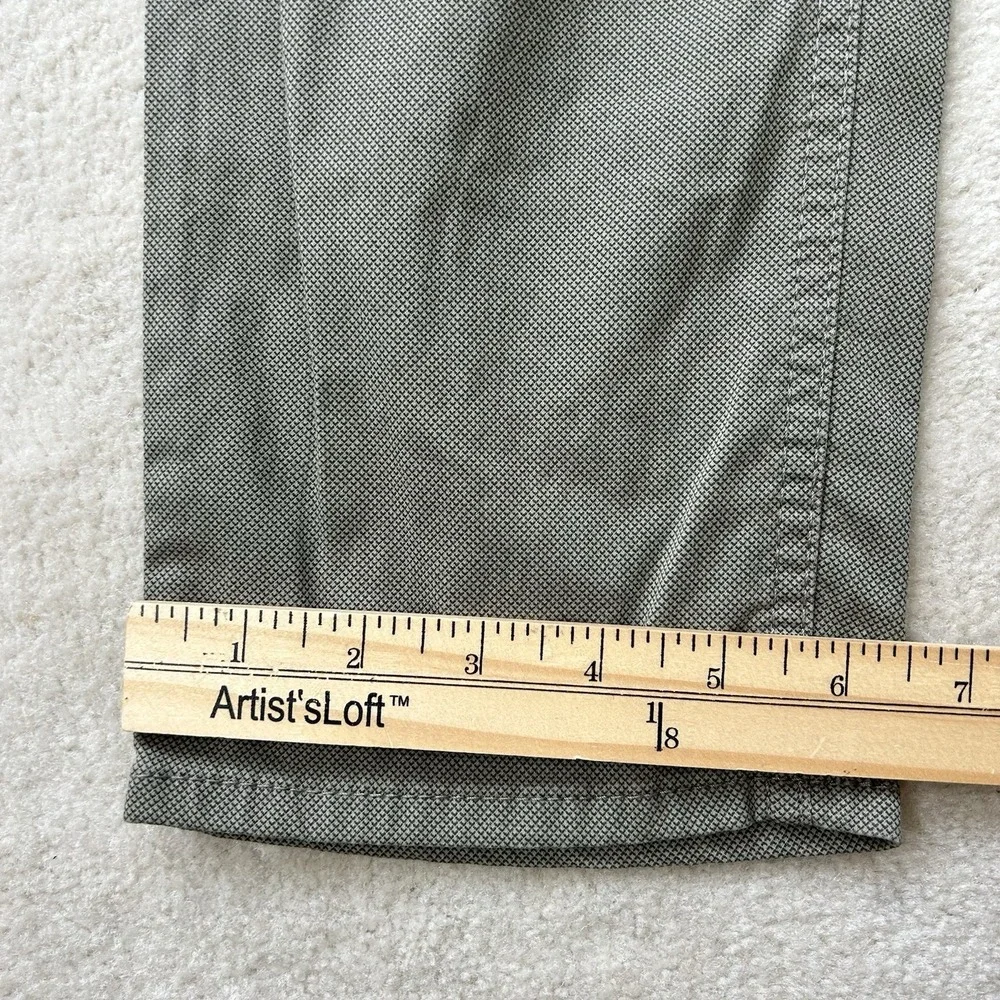 Brax Feel Good Men's 30x32 Modern Fit Chuck Hi Flex Cotton Pants Green